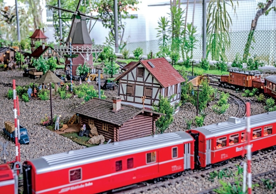 This German in Cebu owns one of the most impressive train collections in the country 14