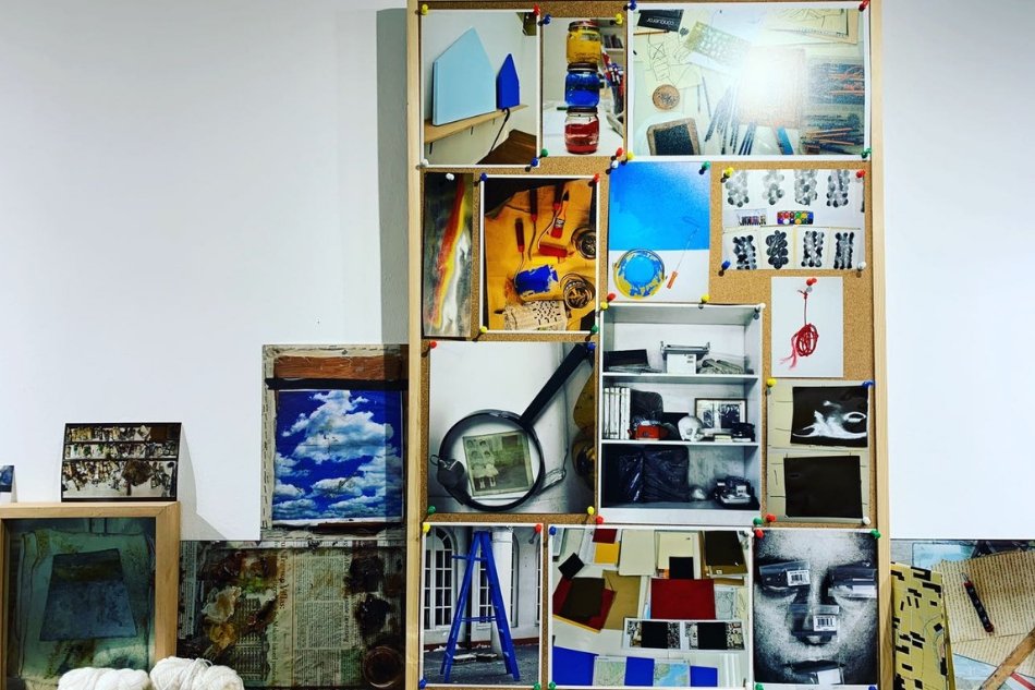 Fernando Zobel is just like you and me—he likes to take pictures of art, too 7