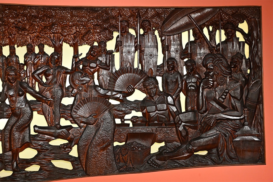 This epic-scale wood carving by Jose Alcantara has finally come out of hiding 6