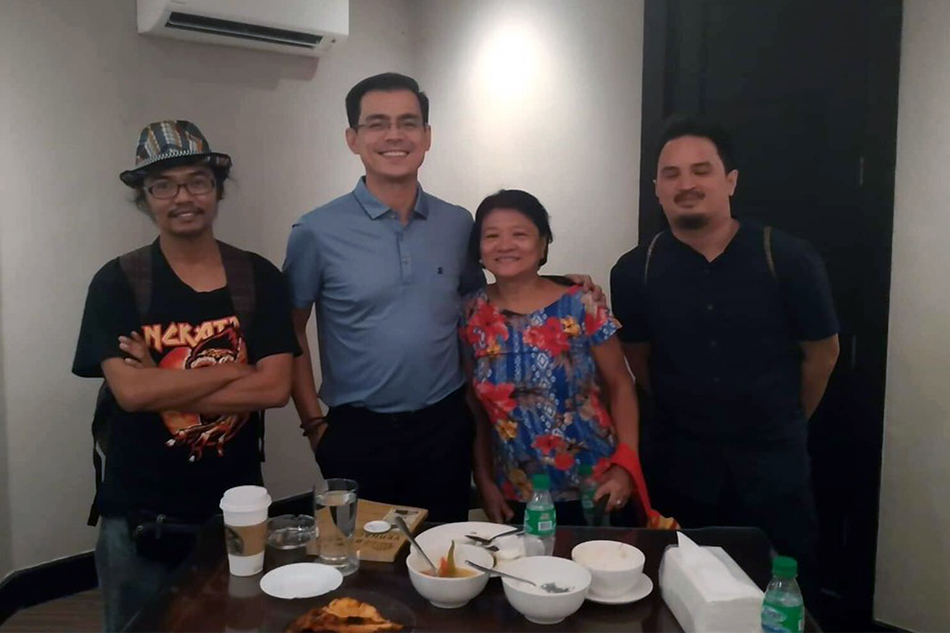 The underpass bookstore will return: The inside story on Mayor Isko’s meeting with displaced bookseller 2