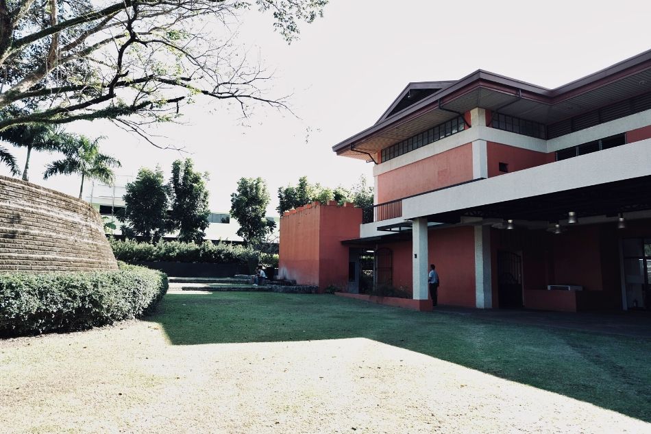 This vocational school brings its underprivileged students closer to future employers 10
