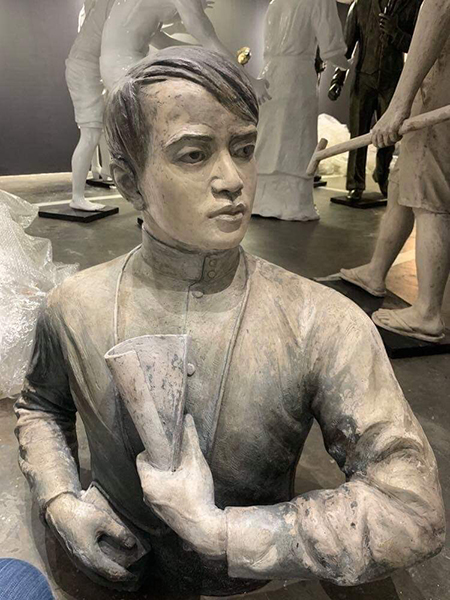 For Art Fair, Julie Lluch will recreate and reinterpret the Spoliarium—in life-size sculptures 6