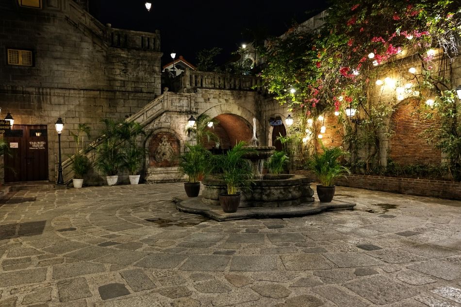 IN PHOTOS: The best time to go to Intramuros now is after dark 15