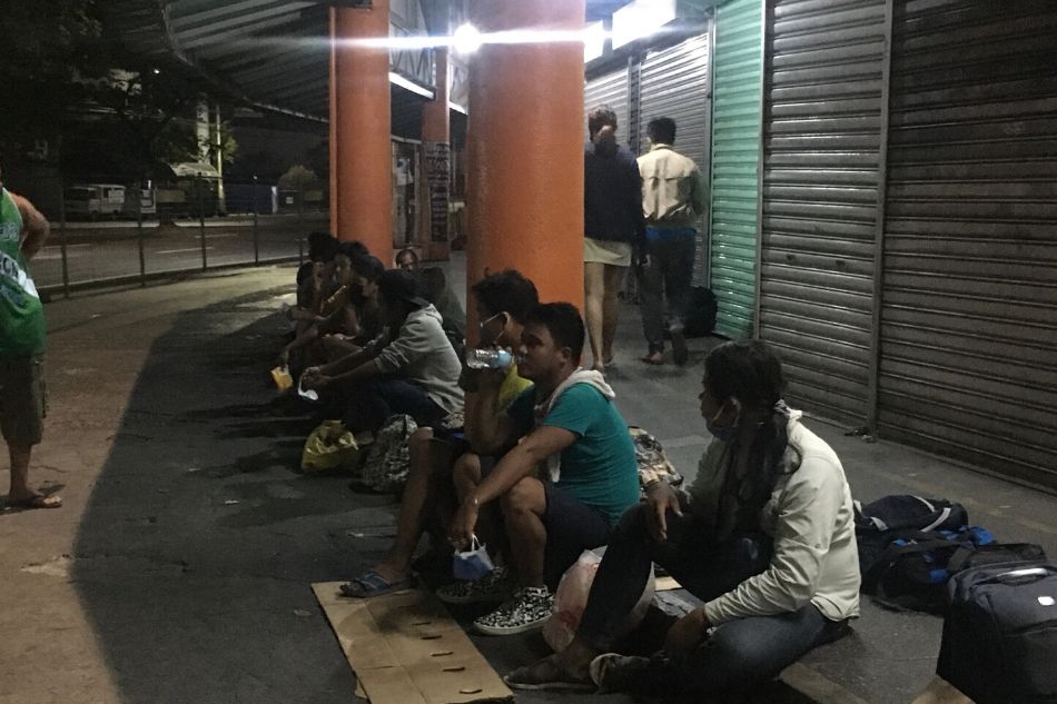 The inspiring story of the laborers who were going to walk home from Para&#241;aque to Tarlac 4