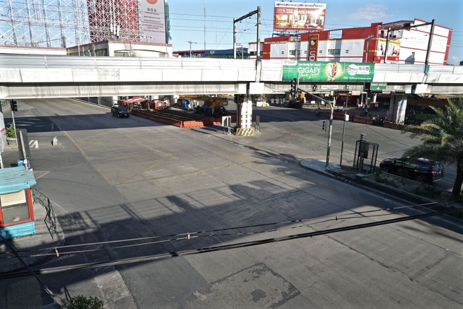 IN PHOTOS: The eerie, empty streets of Manila on lockdown 16