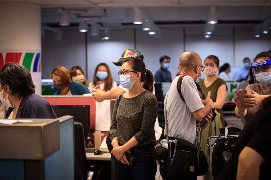 Scenes from the TV Patrol sign off: &#39;That night, the newsroom felt more like a hospital waiting room&#39; 12