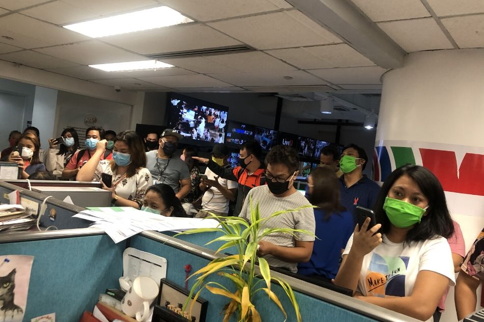 Scenes from the TV Patrol sign off: &#39;That night, the newsroom felt more like a hospital waiting room&#39; 14