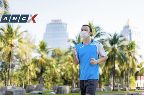 Should you wear a mask when exercising outdoors? Here’s what experts have to say