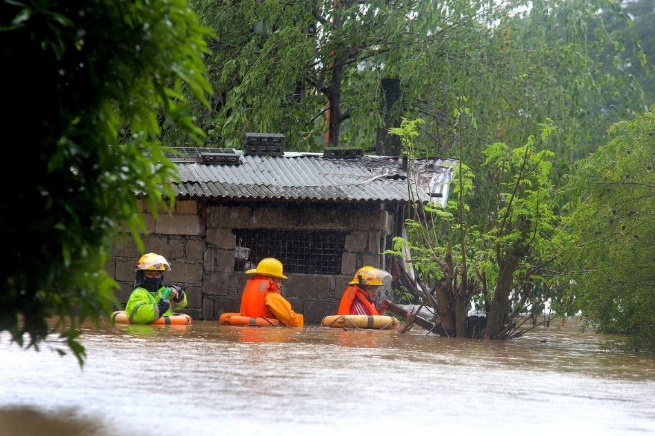 IN PHOTOS: Marikina, on the morning of Typhoon Ulysses 13