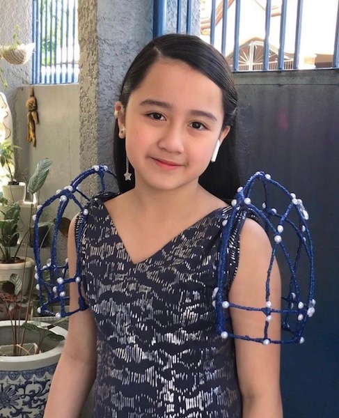 This girl’s winning costume was made from balikbayan boxes by her ex-OFW dad 8
