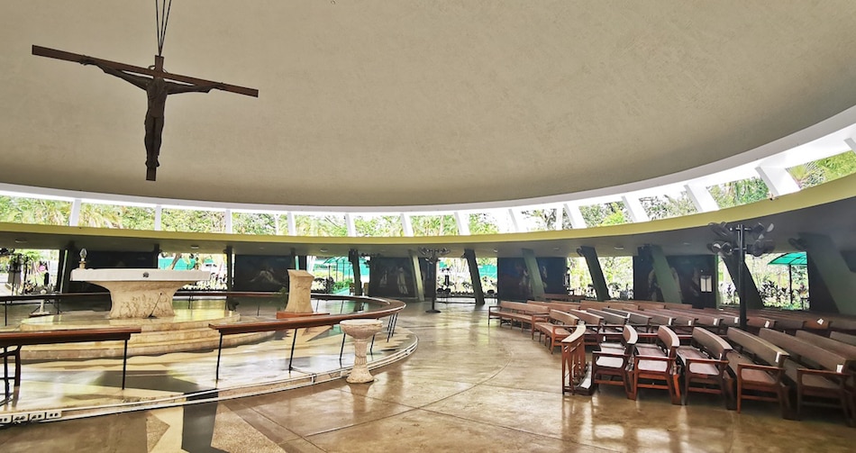 LOOK! The UP Chapel gets a makeover in time for Holy Week 4