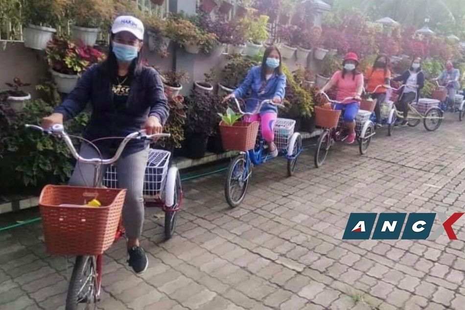 LOOK! These teachers from Iloilo found a smarter way to transport their bulky learning modules 2