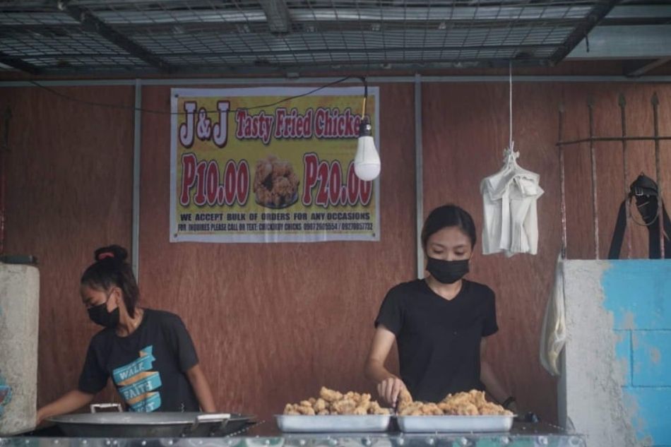 This ex-tricycle driver now sells 400 kilos of fried chicken every day 5