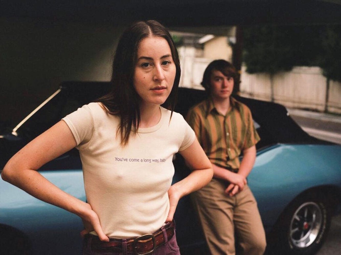 Alana Haim and Cooper Hoffman in Licorice Pizza