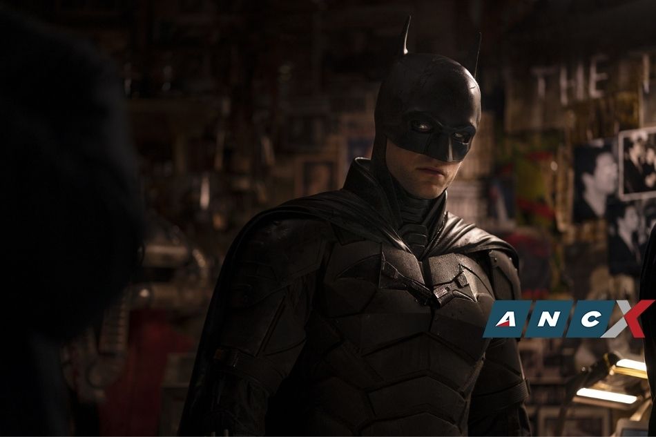 Robert Pattinson talks costume, bat mobile &amp; The Batman 2