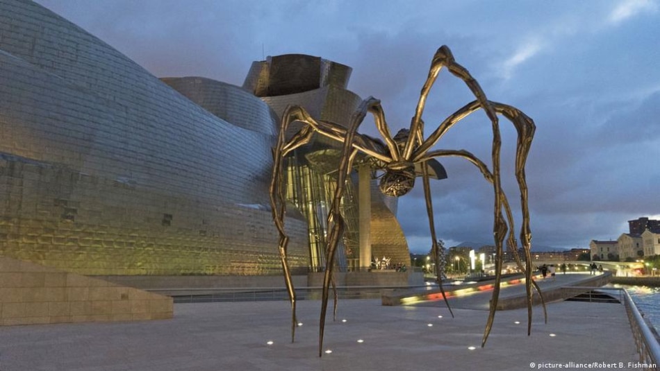 Louise Bourgeois's famous spider sculpture, 'Maman,' stands outside the museum