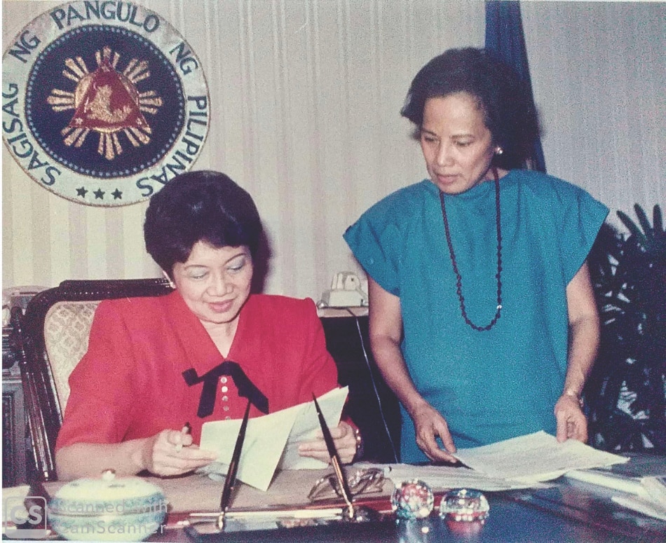 Letty Shahani as Undersecretary of Foreign Affairs with President Cory Aquino