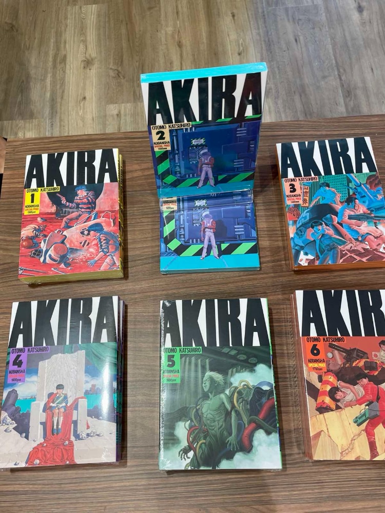 The popular Akira graphic novel series.