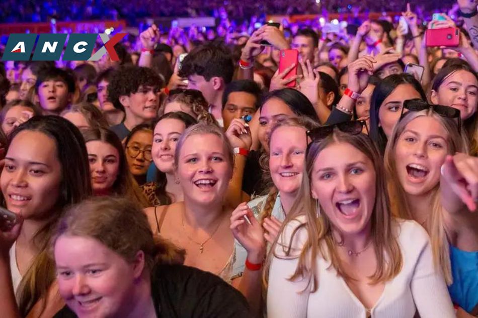 Why fangirls aren't just screaming teens | ABS-CBN News