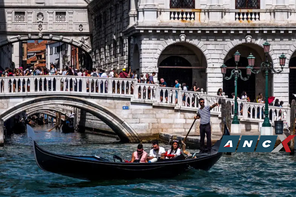 Will Venice be listed as an endangered UNESCO site? 2