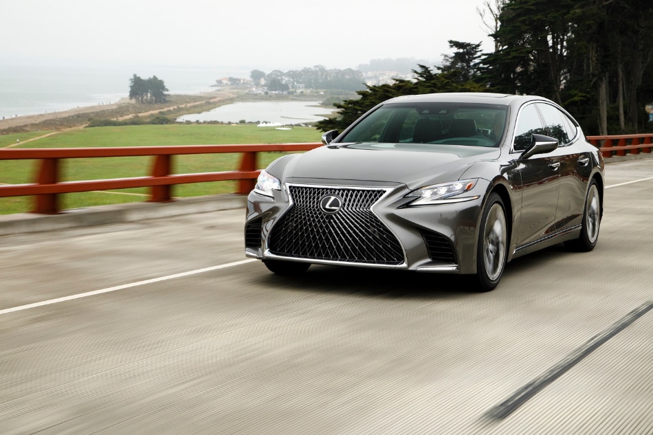 We just discovered the real ace up the sleeve of the 2019 Lexus LS ...