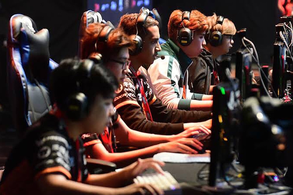 An insider look at the serious business of esports training 3