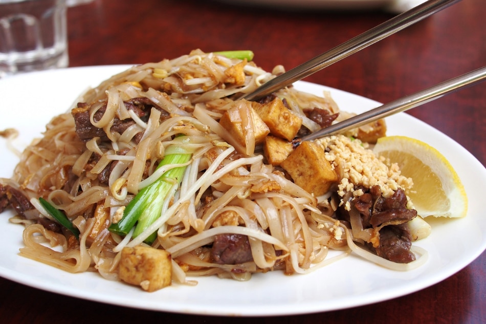 Food tripping at Harrison Plaza: nostalgia with a side of Pad Thai 2