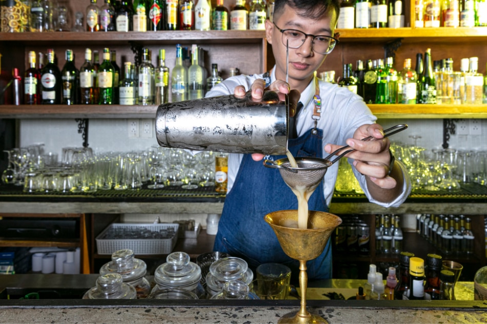 From Poblacion to Manhattan, here are 6 master bartenders for the hard-to-please 9