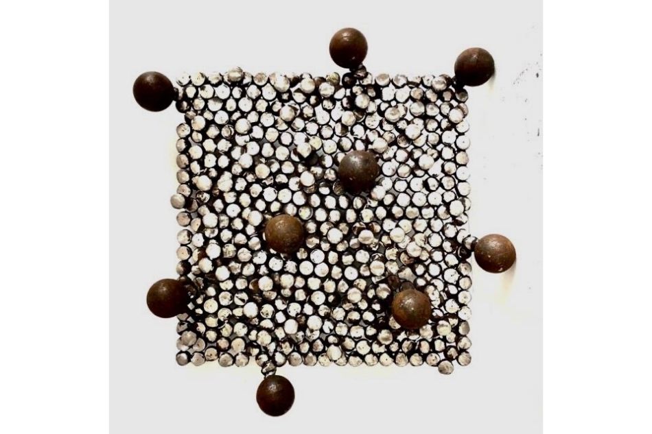 Using bullets and cartridges in his art, this sculptor wages war against the coronavirus 8