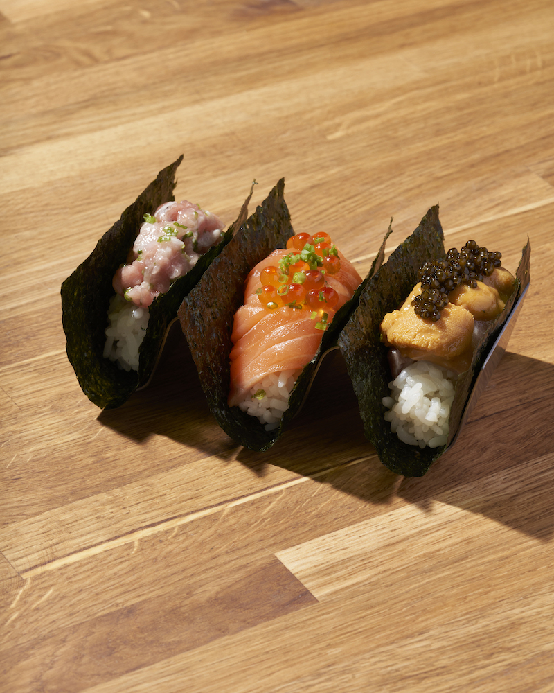 Temaki uni salmon negi toro