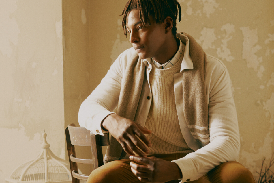 Banana Republic welcomes the holidays with light and breathable pieces you can really move in