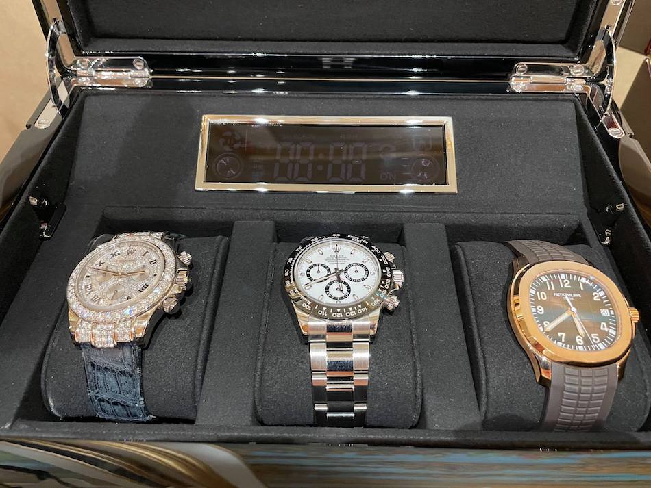 Rolex Daytona with diamonds, Rolex Daytona (Panda dial), Patek Philippe Aquanaut ref. 5167R.