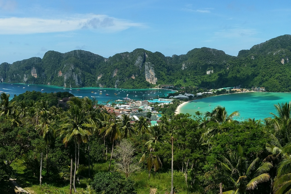A stunning alternative to Boracay&#39;s island party life 2