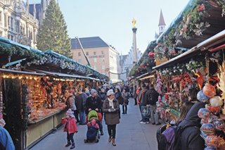 Christkndlmarkt no.5: Munich at Christmas is folsky, sophisticated, magical