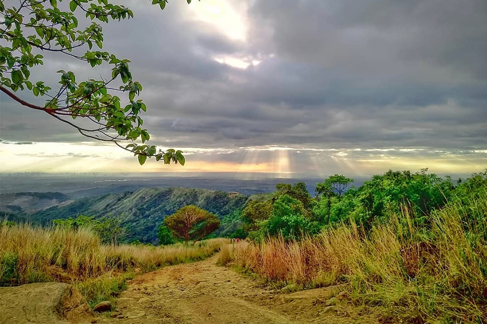 Manila by lunchtime: Six hikes that will only take half a day 13