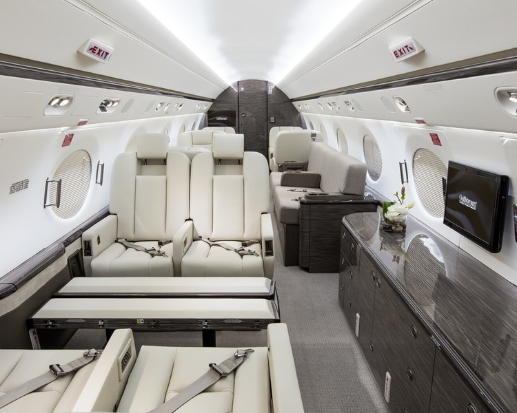 What it’s really like to fly private in a Gulfstream jet 8