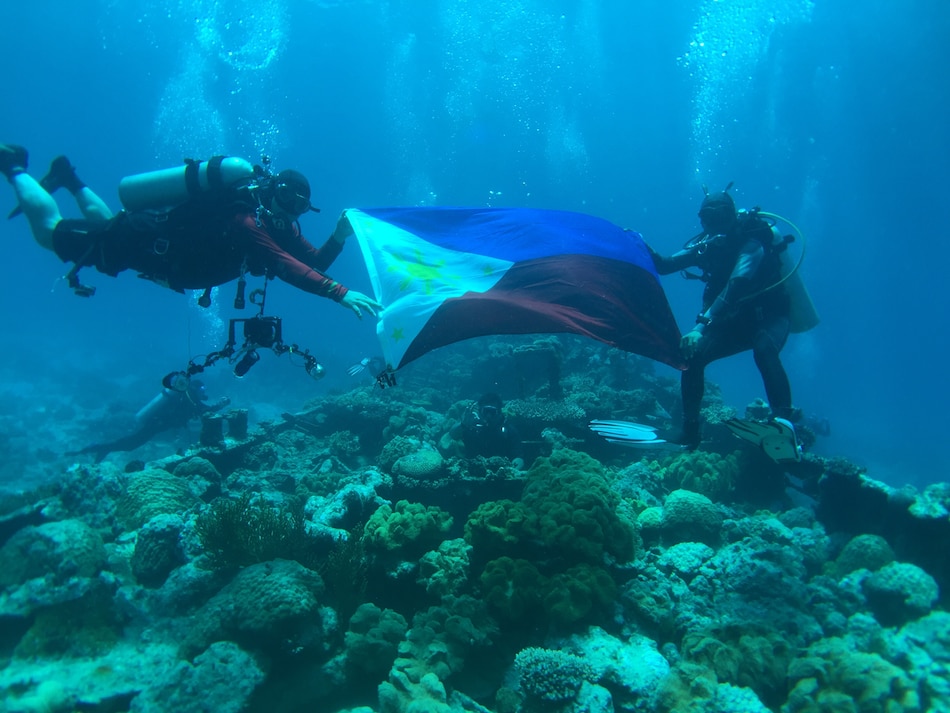 This congressman-diver knows why the PH just won the World’s Leading Dive Destination award 11