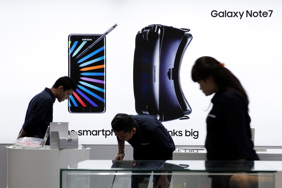 Samsung Note 7 stumble opens opportunity for Apple, Huawei 1