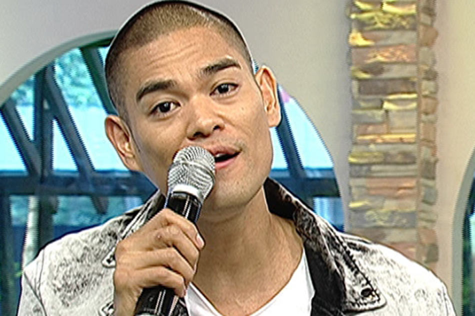 Jay R performs 'Ngayo'y Naririto' on 'UKG' | ABS-CBN News