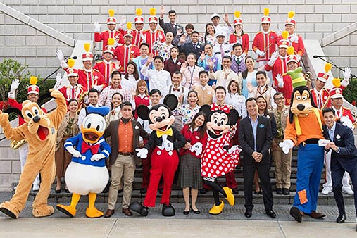 LOOK: Pinoy pride alive in Hong Kong Disneyland | ABS-CBN News