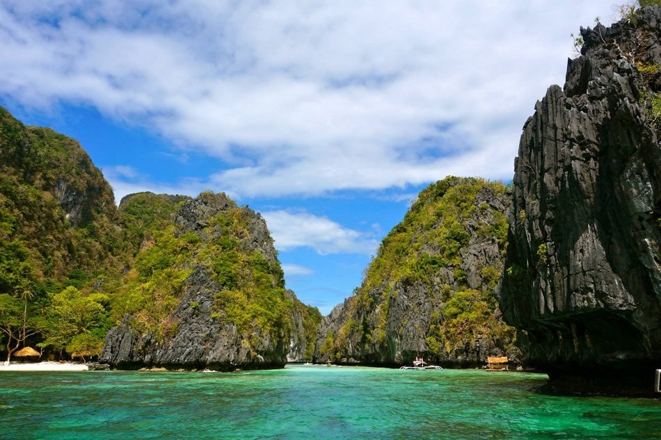 WATCH: El Nido tourism gets boost with local beach bar | ABS-CBN News