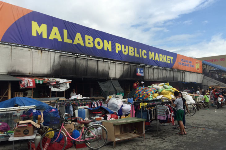 200 stalls, apektado ng sunog sa Malabon Public Market | ABS-CBN News
