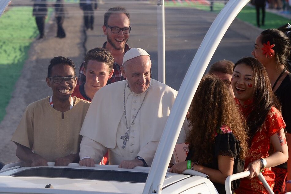 Sister Cristina, Italy's Singing Nun, Meets Pope Francis