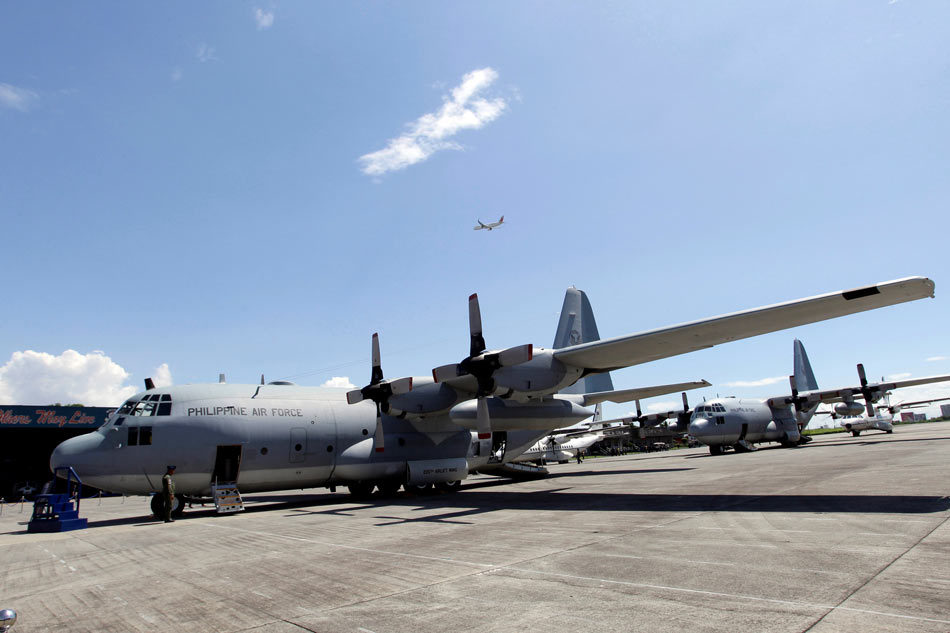 US turns over second C130 plane to Philippines 1