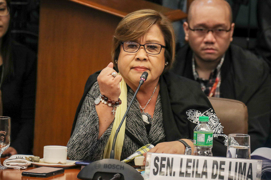 De Lima seeks immediate action on habeas data suit vs Duterte 1