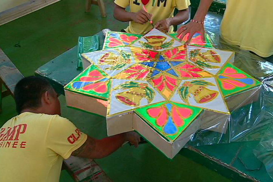LOOK: Palawan inmates craft Christmas decor | ABS-CBN News
