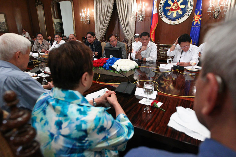 LOOK: Duterte meets Tiamzons, NDF leaders in Malaca&#241;ang 14