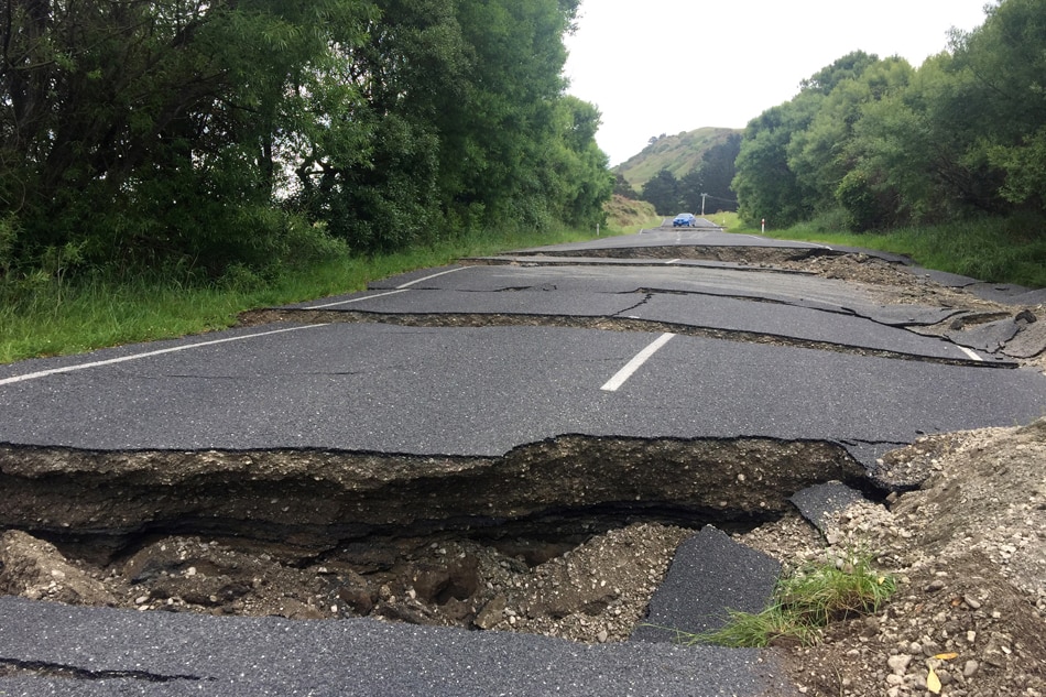 Two killed as powerful earthquake hits New Zealand ABSCBN News